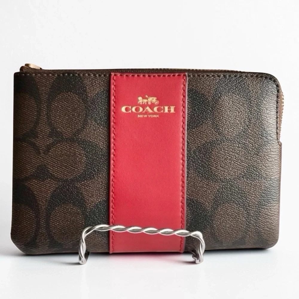 🆕 Coach Corner Zip Wristlet